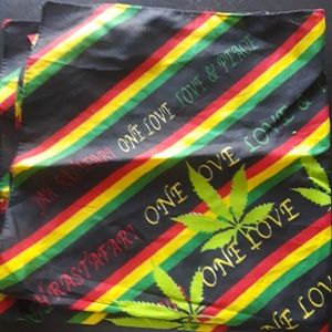 Rasta striped bandana with leaves